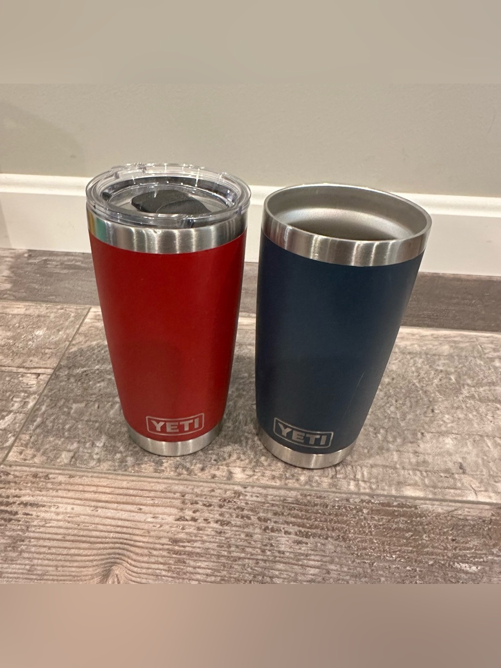 Lot of 2 Yeti Rambler 24 oz Tumblers with 1 Magslider Lid; Navy and Red